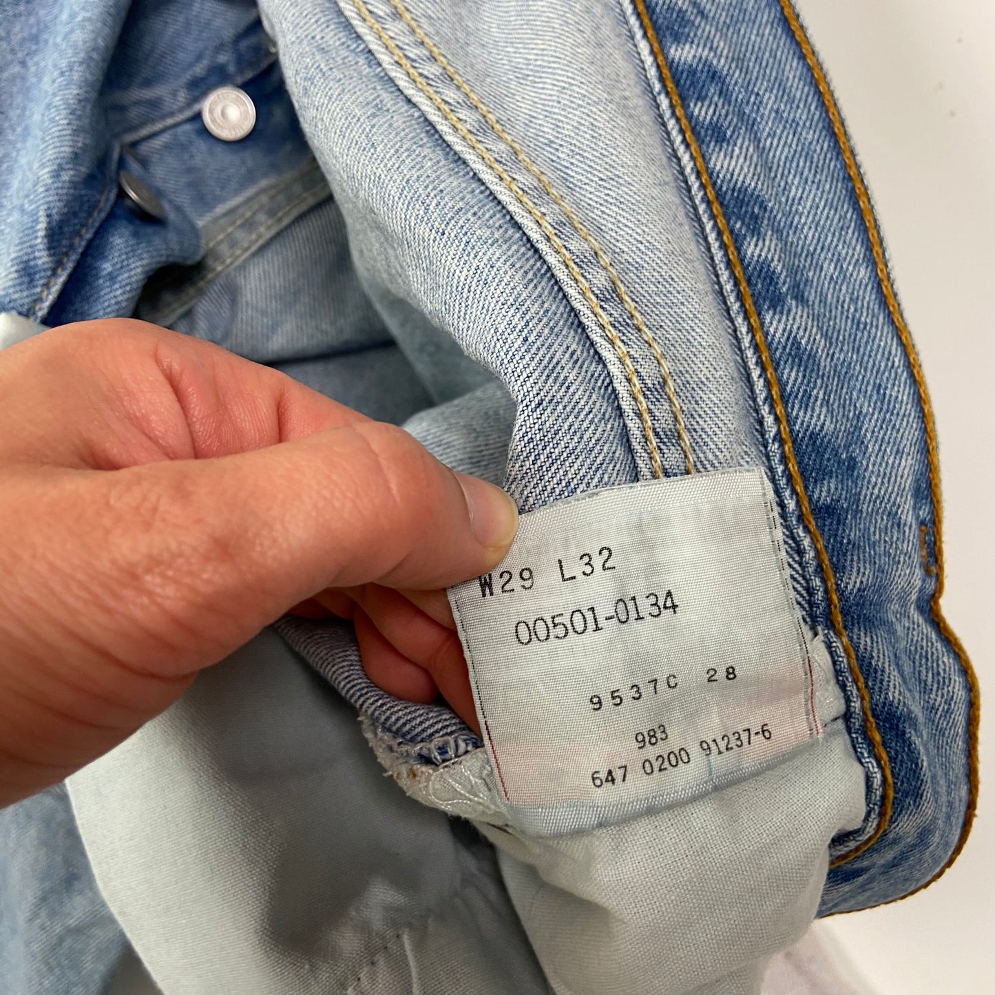 Vintage Levi's 501 Jeans - W27