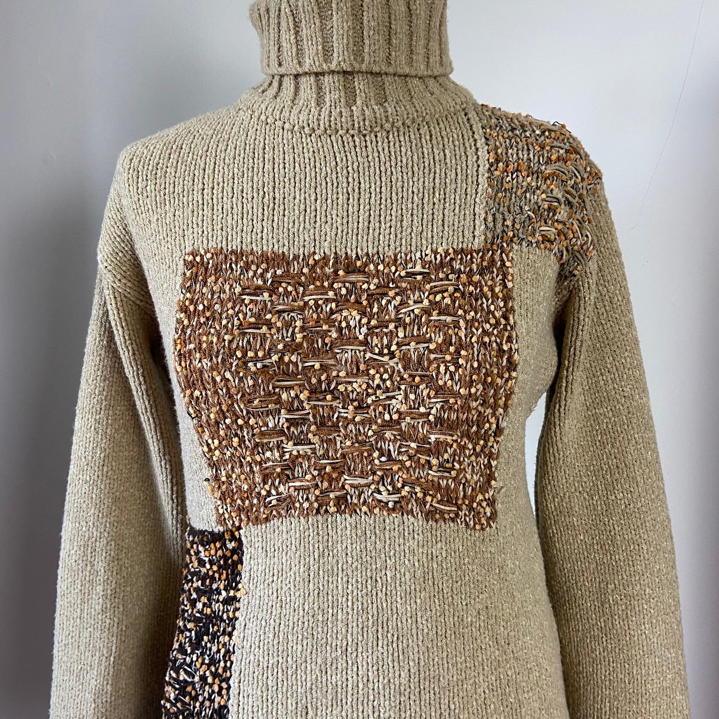 00s Roll Neck Jumper - Size L