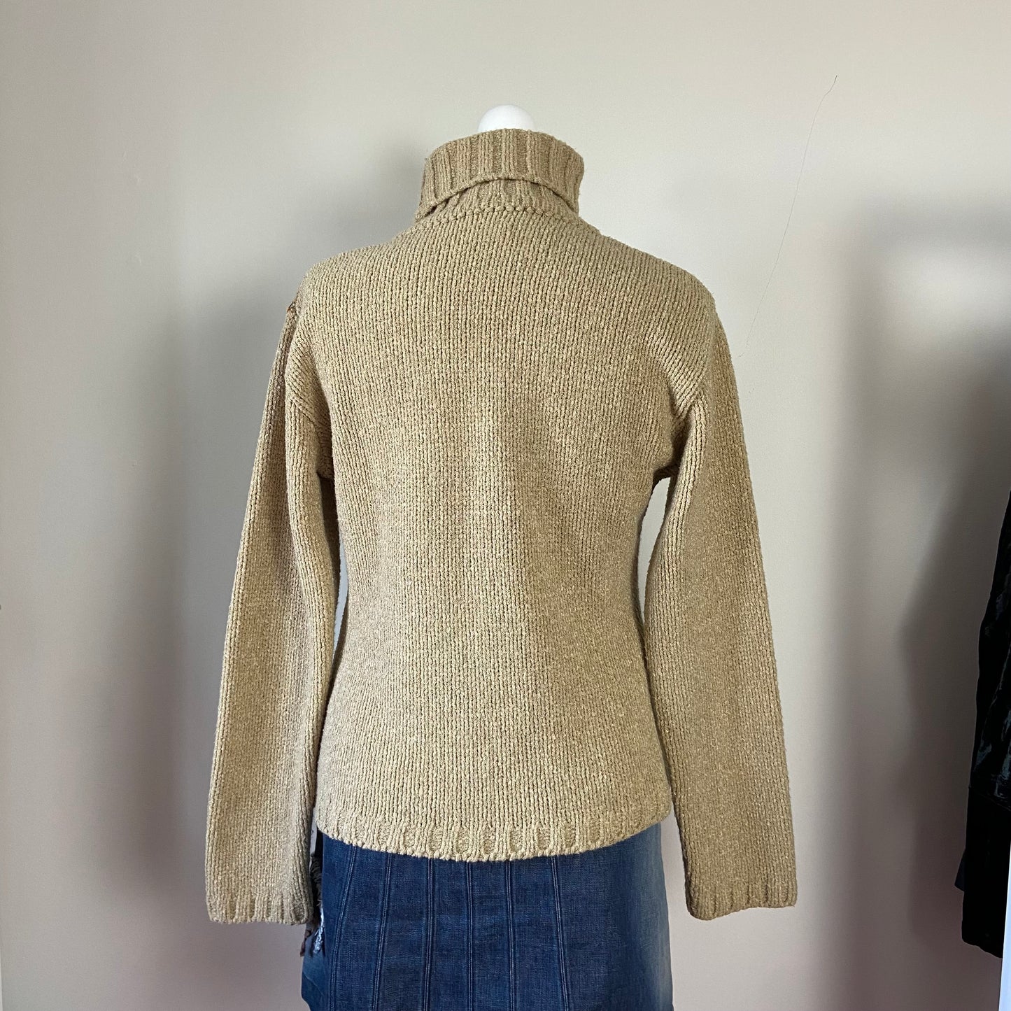 00s Roll Neck Jumper - Size L