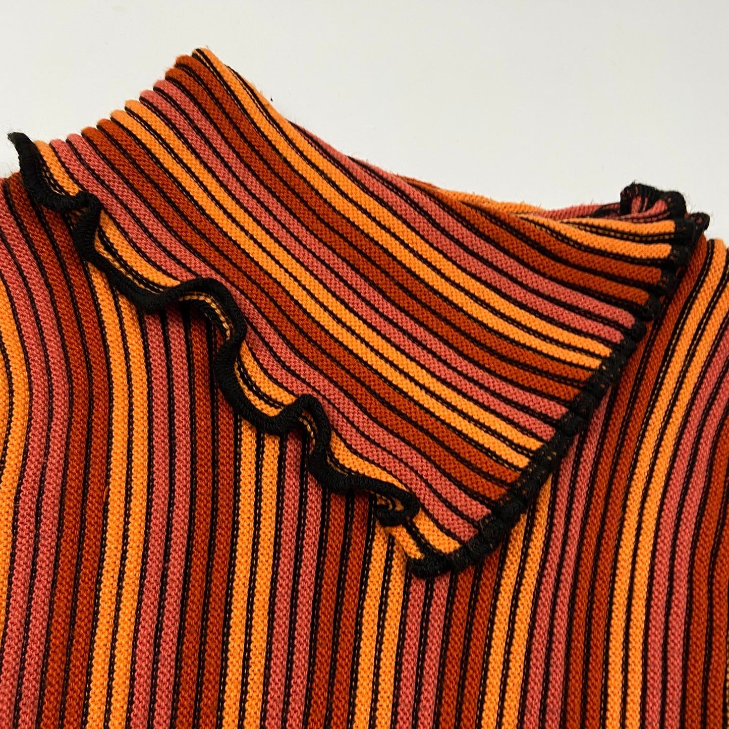 00s Striped Roll Neck Jumper - Size M