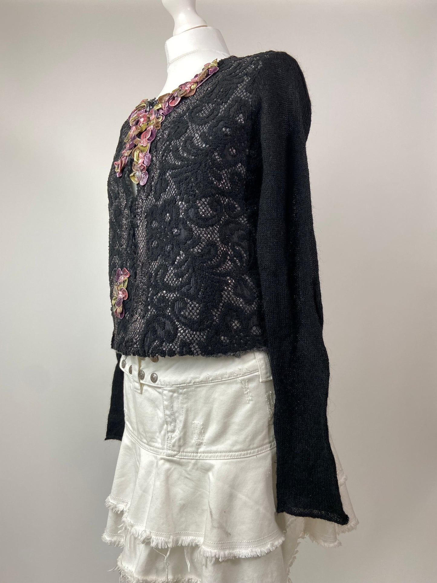 00s Knitted Lace Cardigan With Flowers Detail - Size M/L