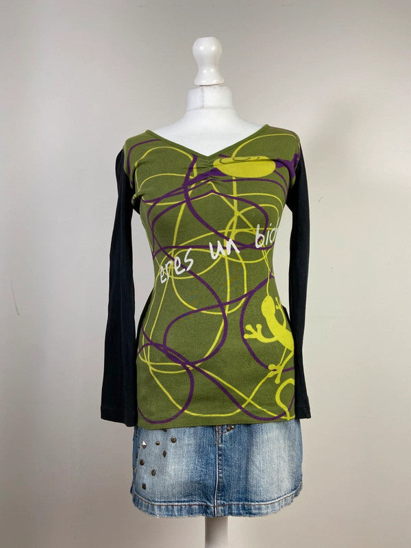 00s Graphic Printed Top - Size S/M