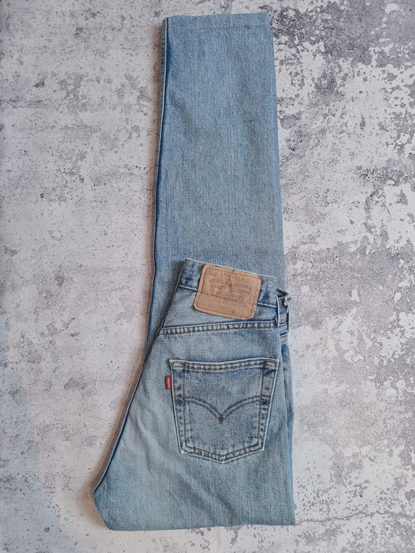 Funky cat - Vintage 1990s Levis 534 jeans stonewash blue
