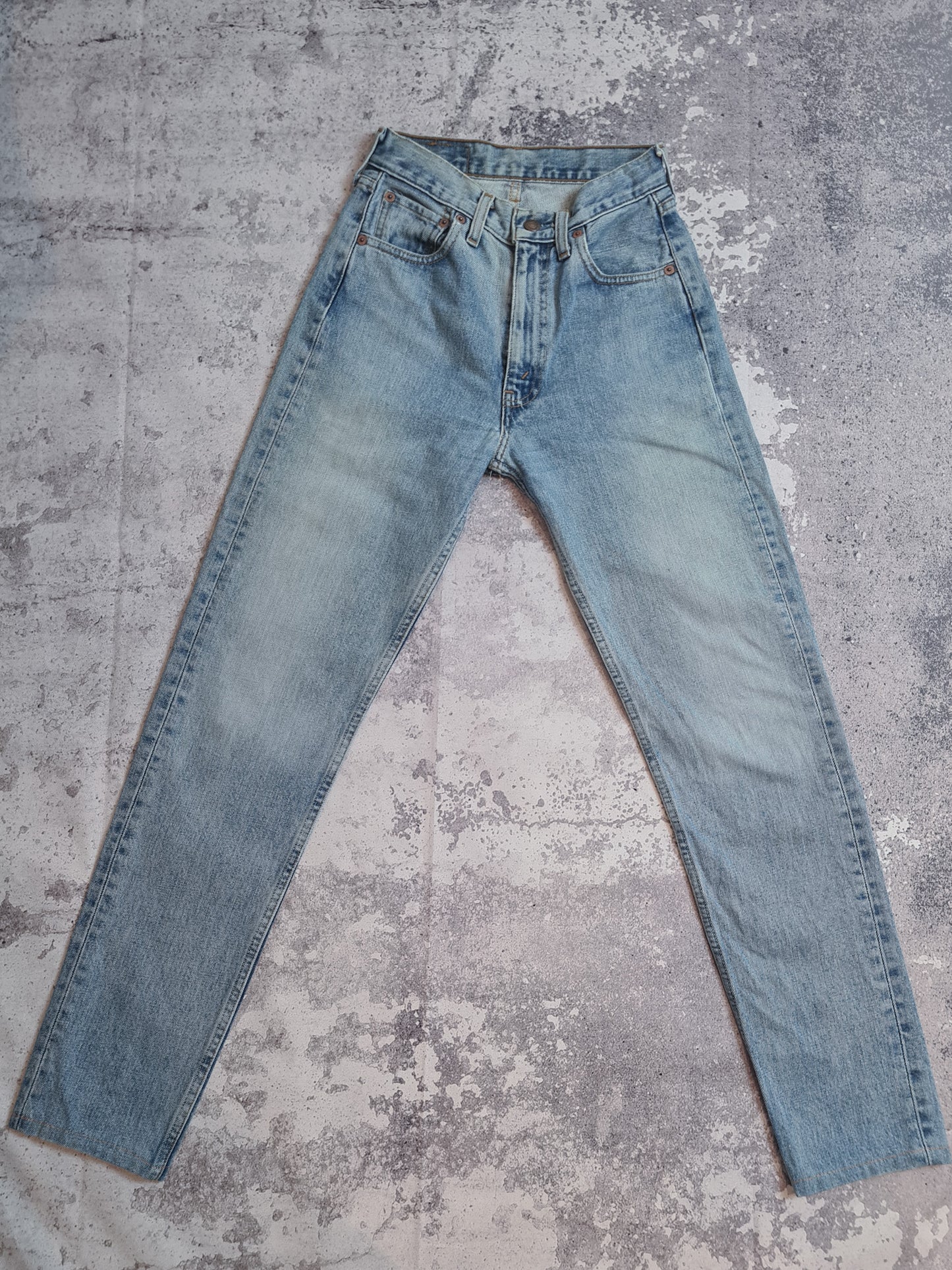 Funky cat - Vintage 1990s Levis 534 jeans stonewash blue
