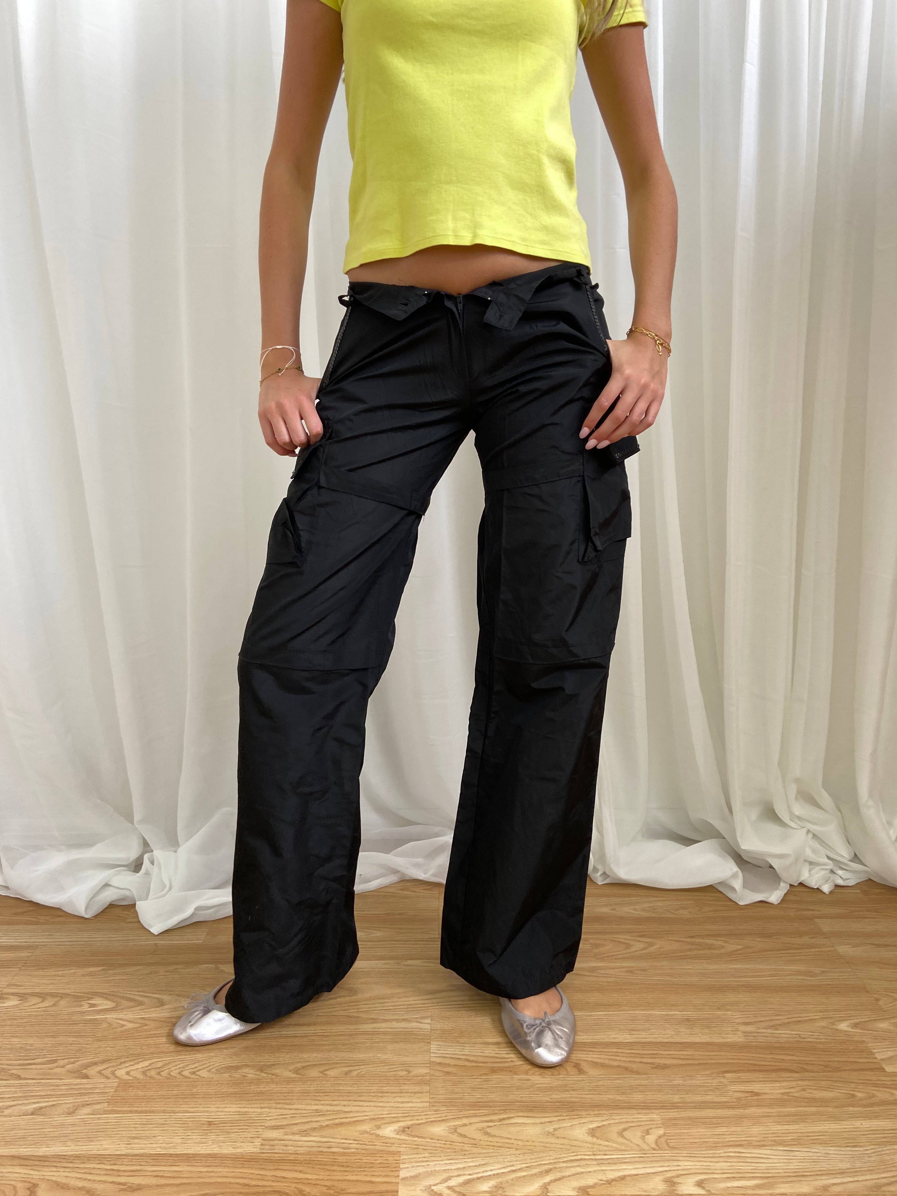 Vintage 00s Black Cargo Trousers - Size 6 - Funky Cat