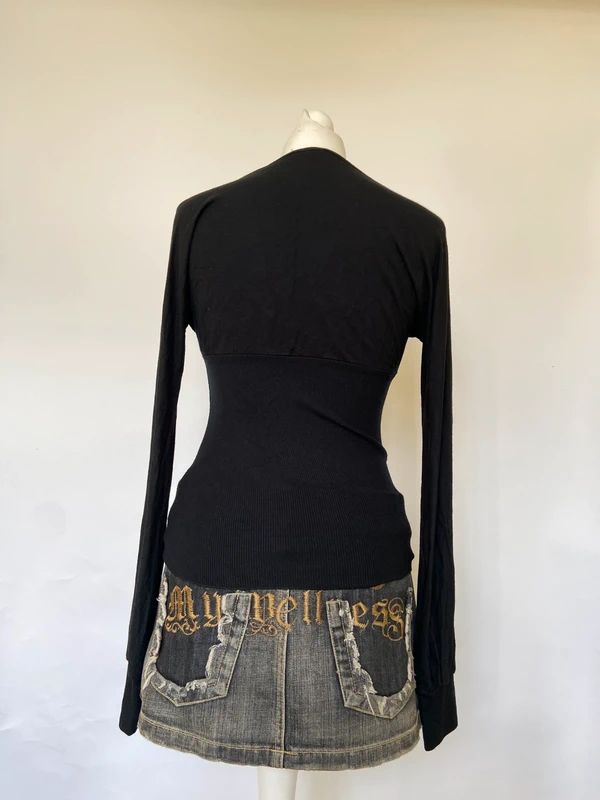 Vintage y2k Studded V-Neck Top - Size S/M