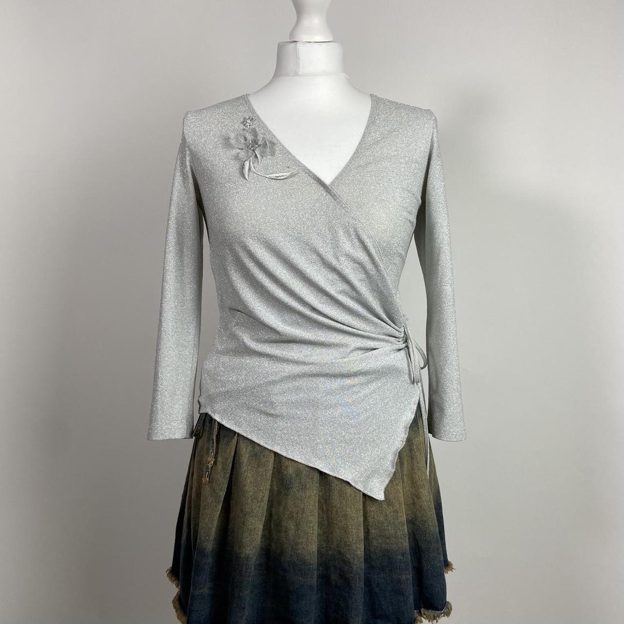 00s Silver Shimmery Top - Size S - Funky Cat