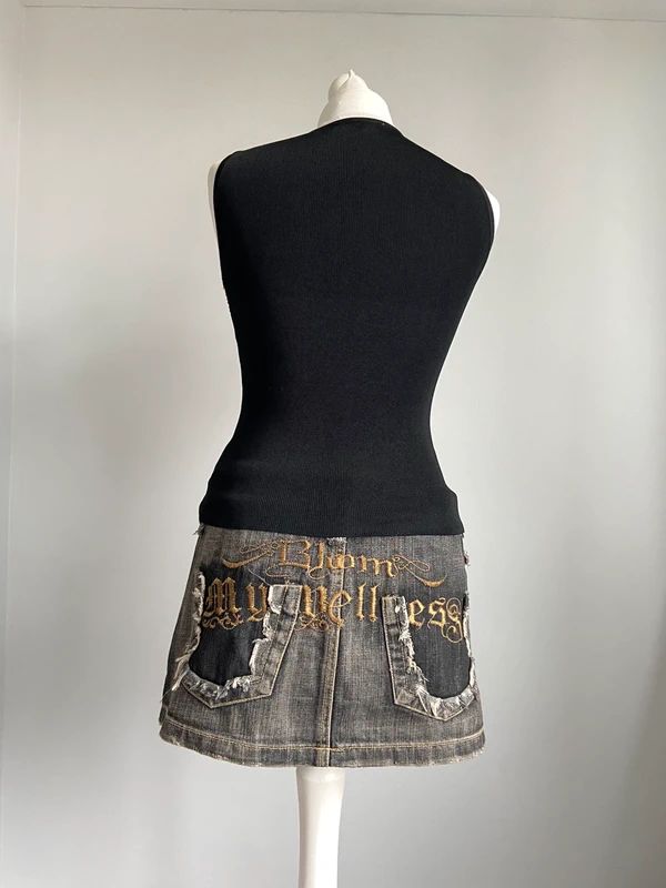 Vintage 00s Sequin Vest Top - Size S - Funky Cat