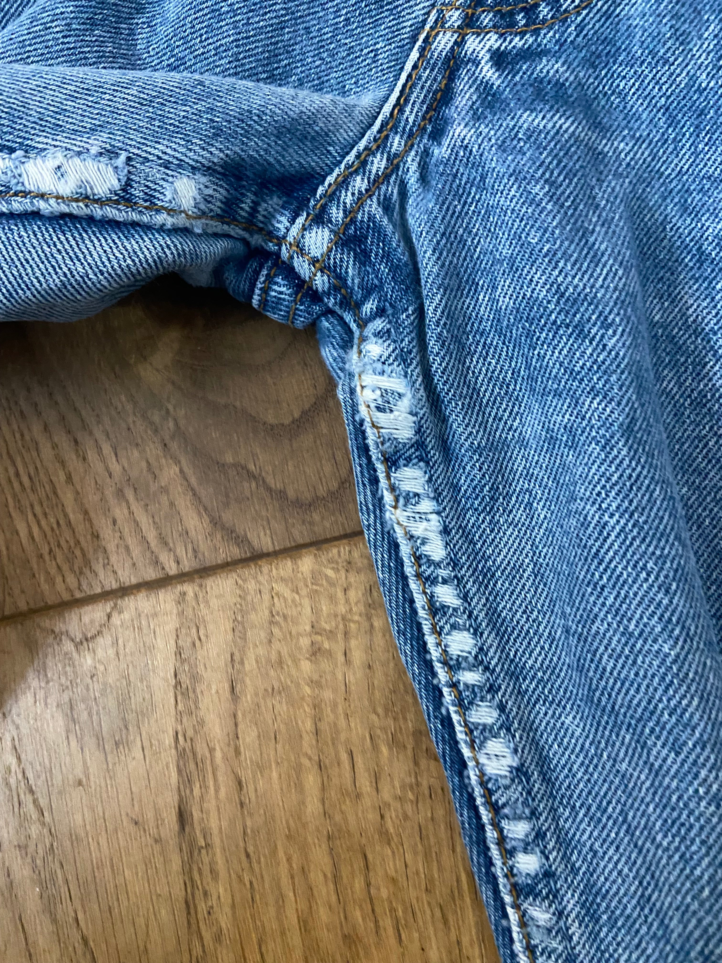 Vintage 90s Levi’s Jeans 501 - Size UK 8/10