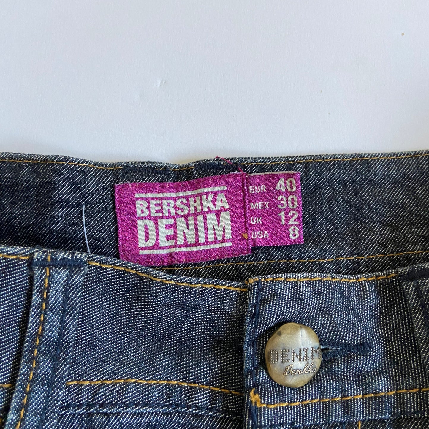 00s Low Rise Denim Mini Skirt - Size M/L