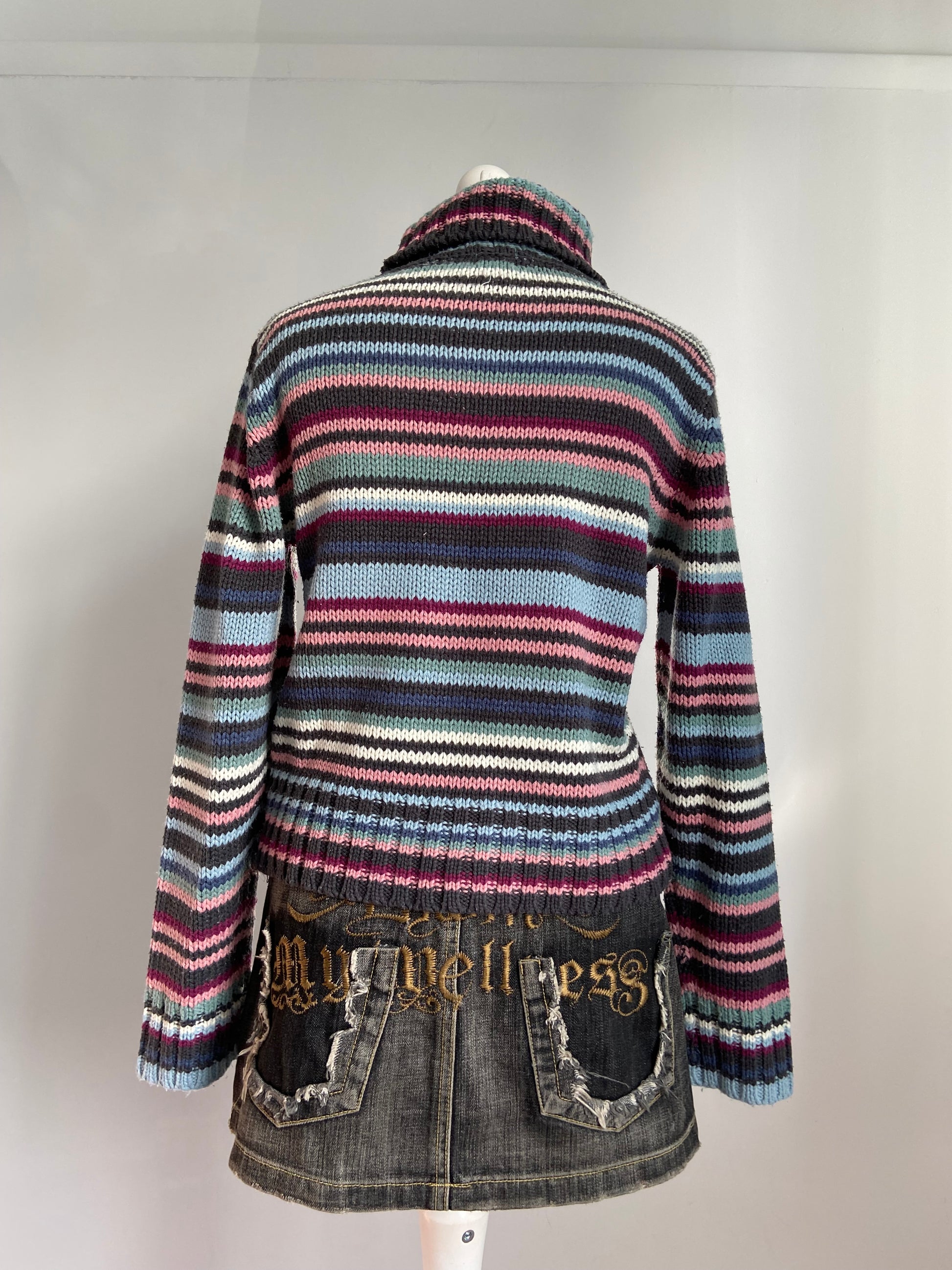 Vintage 00s Stripey Jumper - Size M - Funky Cat