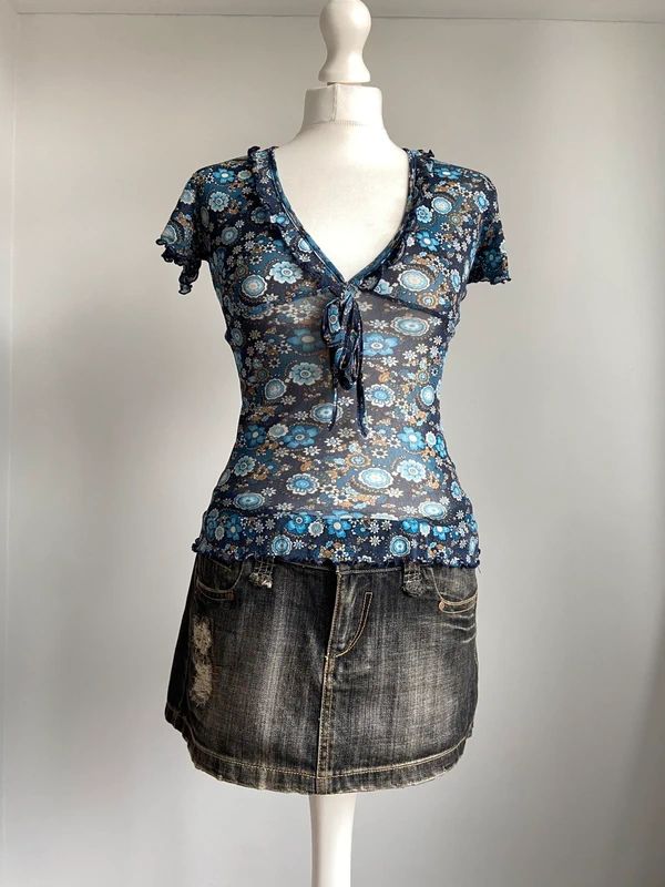 Vintage 00s Frilly Mesh Tee - Size S - Funky Cat