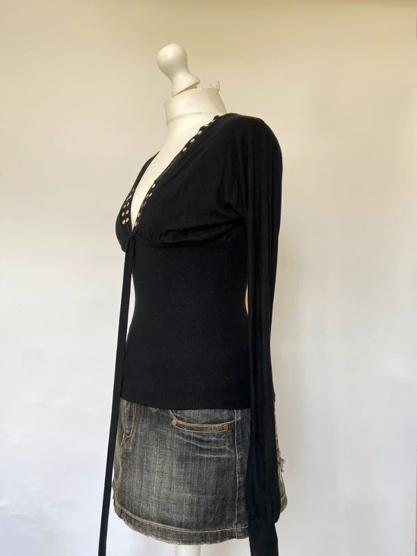 Vintage y2k Studded V-Neck Top - Size S/M