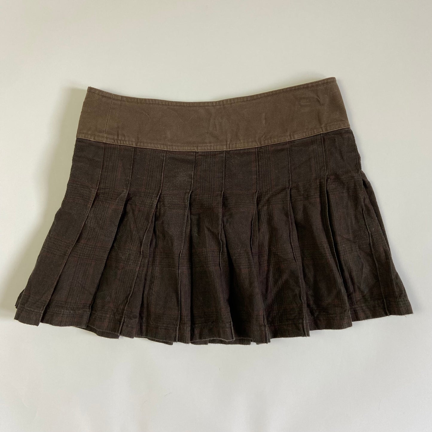 00s Pleated Asymmetrical Mini Skirt - Size XS