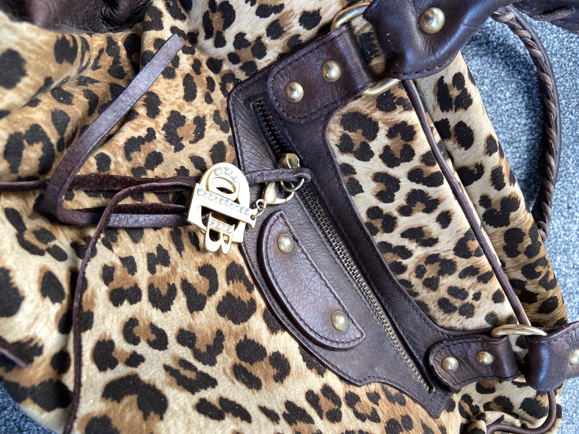 Vintage 00s Leopard Print Handbag - Funky Cat