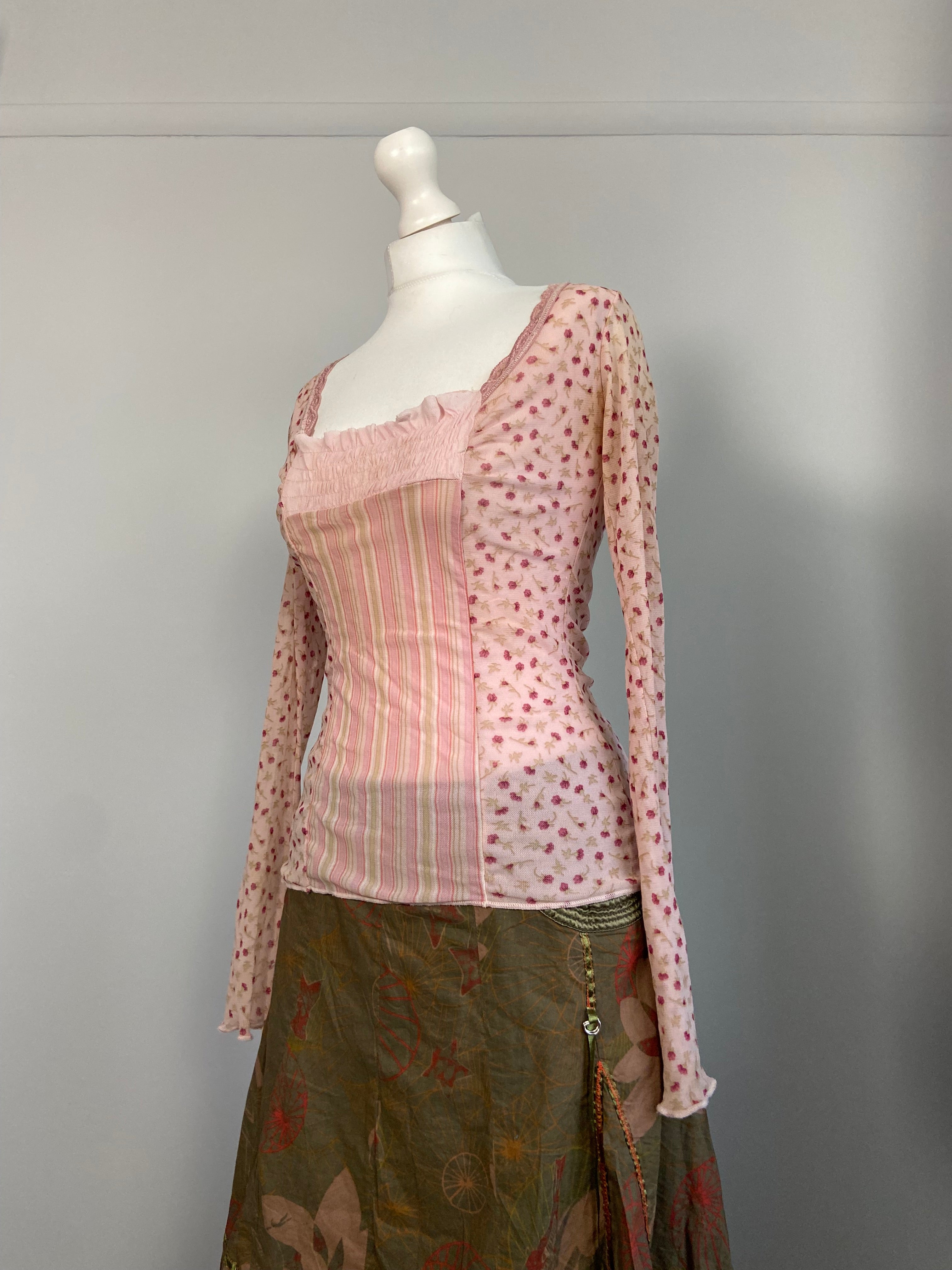 Vintage 00s Mesh Floral Top - Size S - Funky Cat