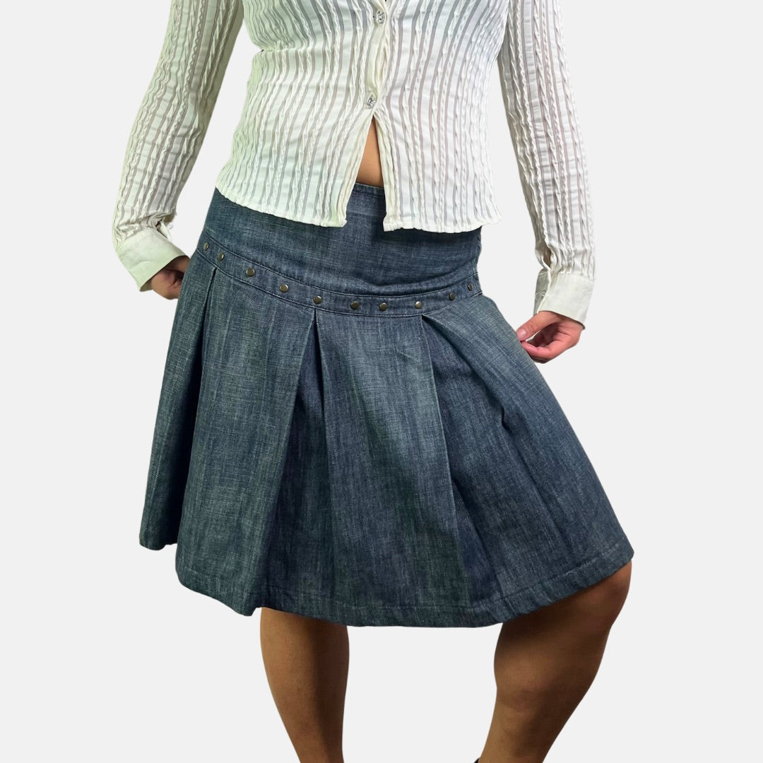 00s Pleated Denim Skirt - Size M - Funky Cat