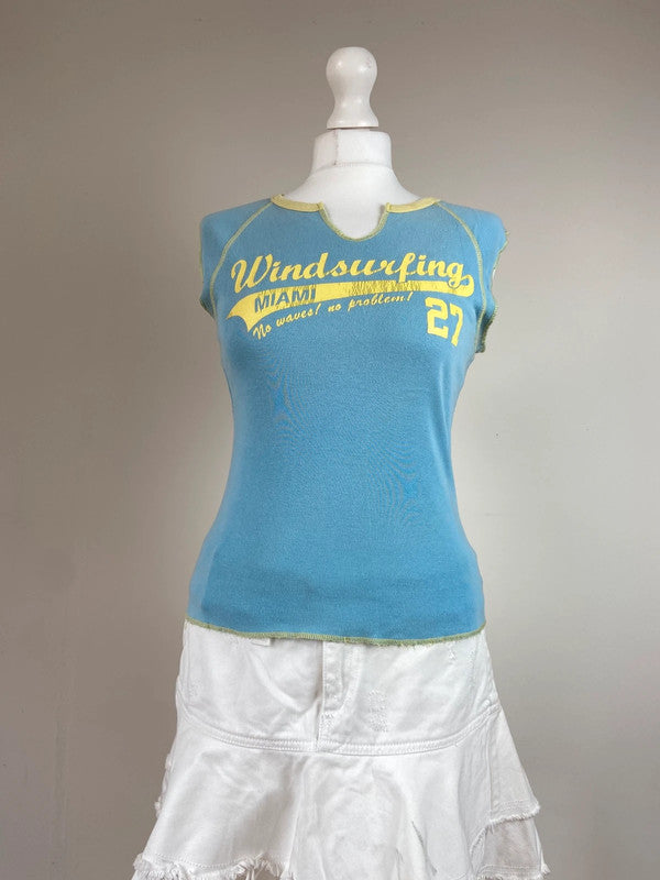 00s Sporty Graphic Baby Tee - Size M
