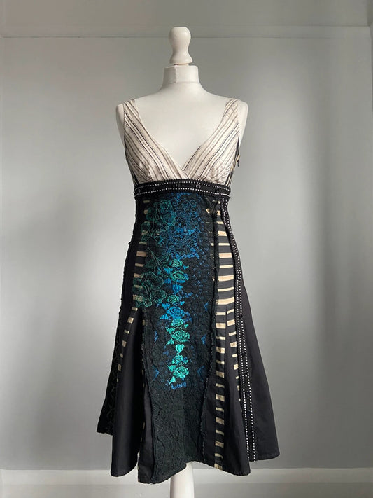 Save The Queen Dress - Size S - Funky Cat