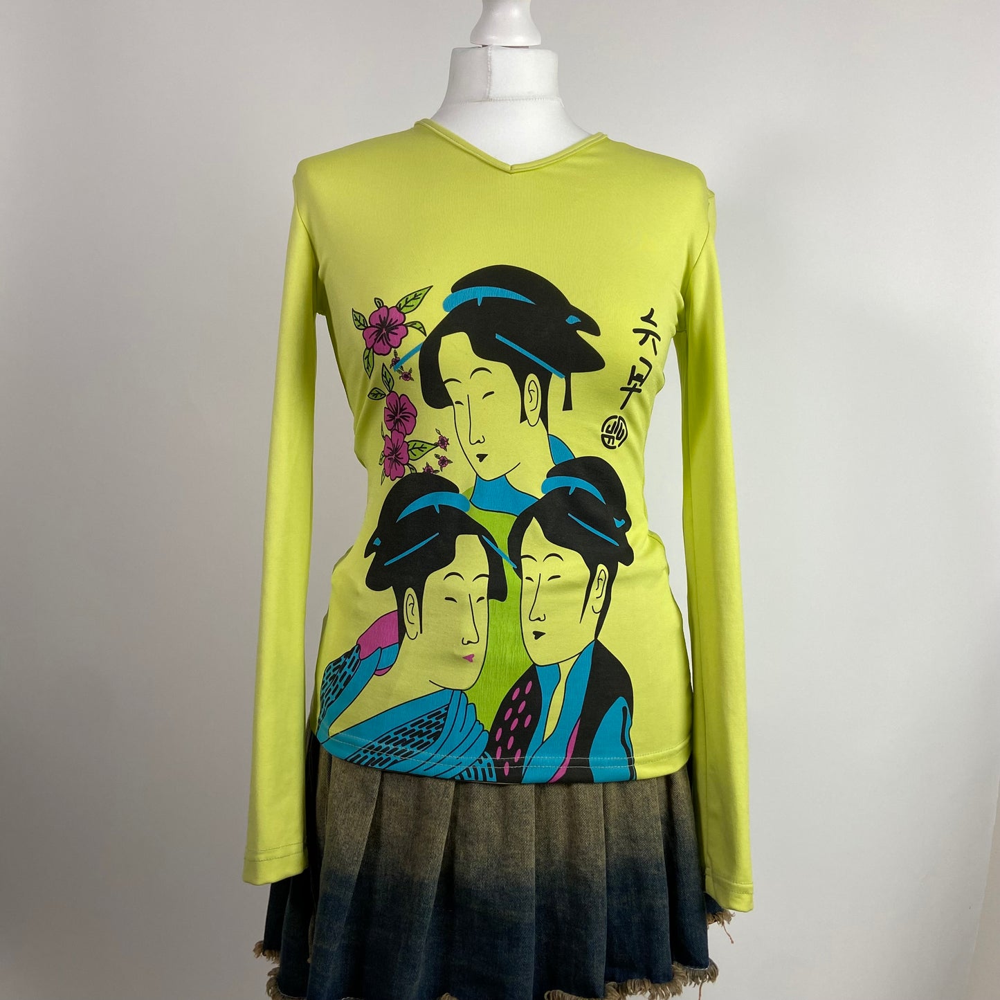 00s Lime Green Graphic Print Top - Size S/M