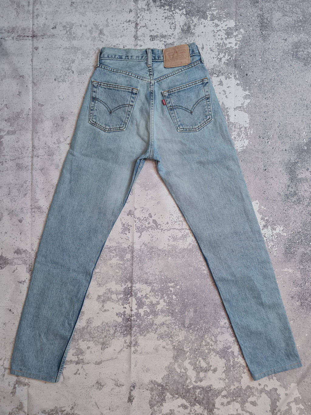 Funky cat - Vintage 1990s Levis 534 jeans stonewash blue