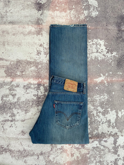 Vintage 90s Levi s 501 Jeans W33 medium blue Funky Cat